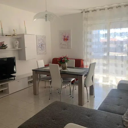 Casa *
